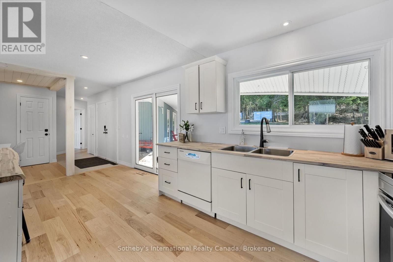 UNIT 1 - 1281 BRACKENRIG ROAD