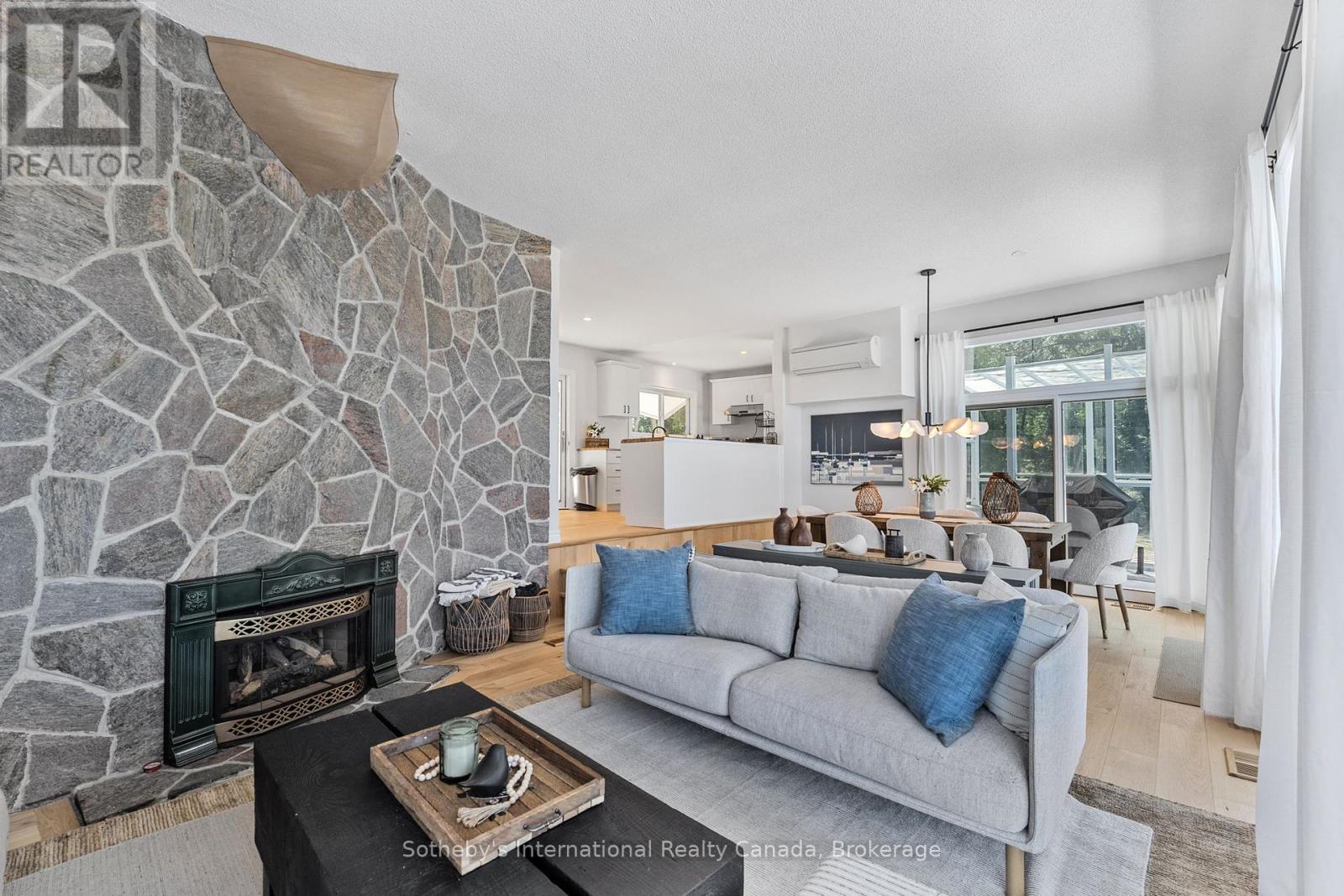 UNIT 1 - 1281 BRACKENRIG ROAD