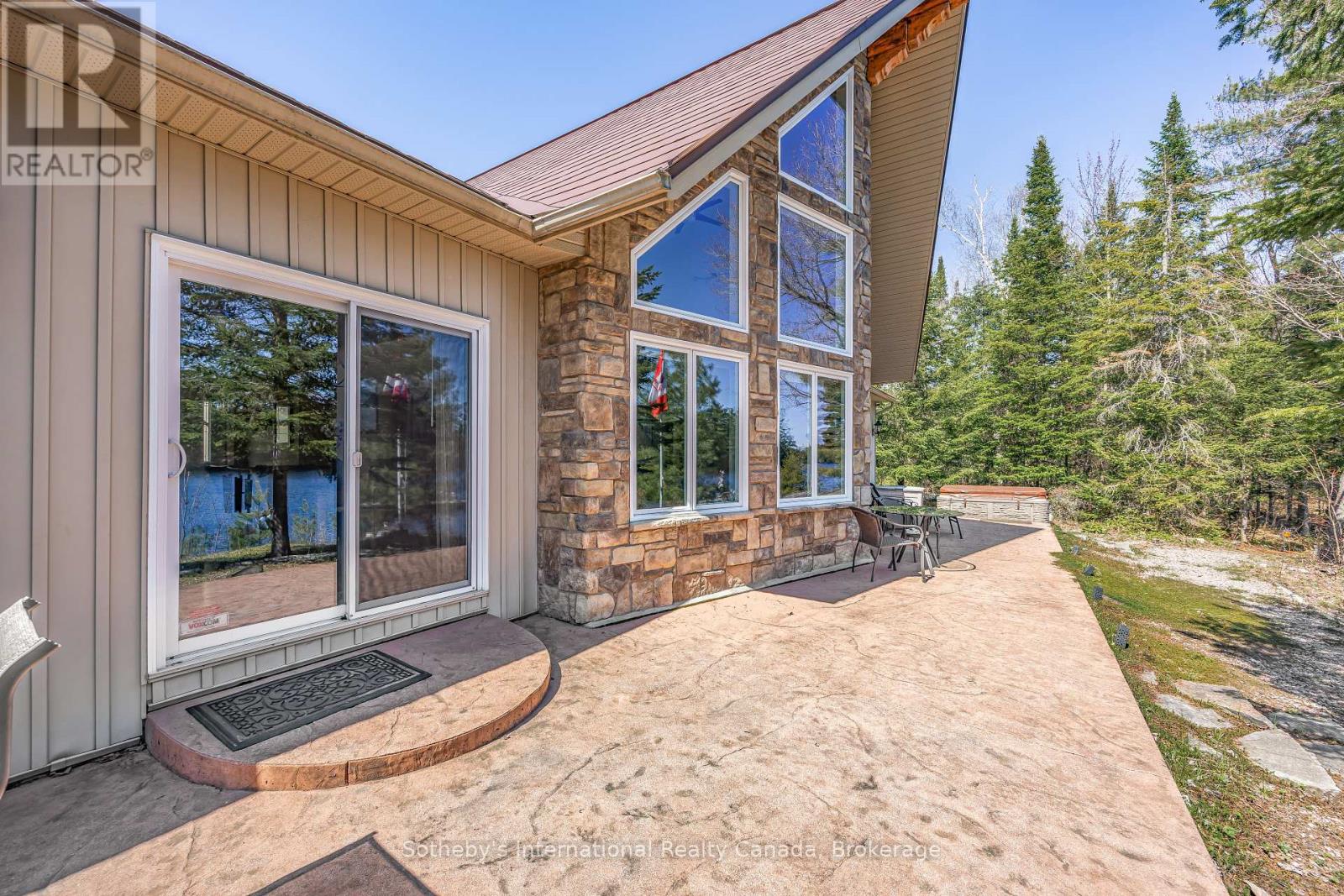 9 PAULS BAY ROAD