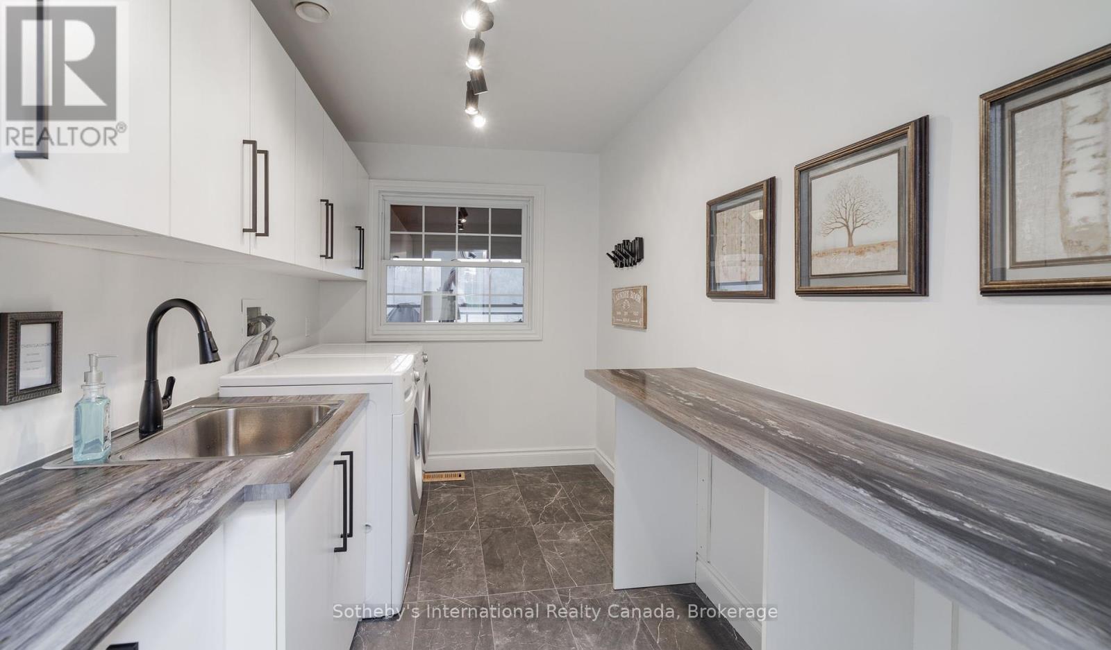 427 WEST BROWNS ROAD E