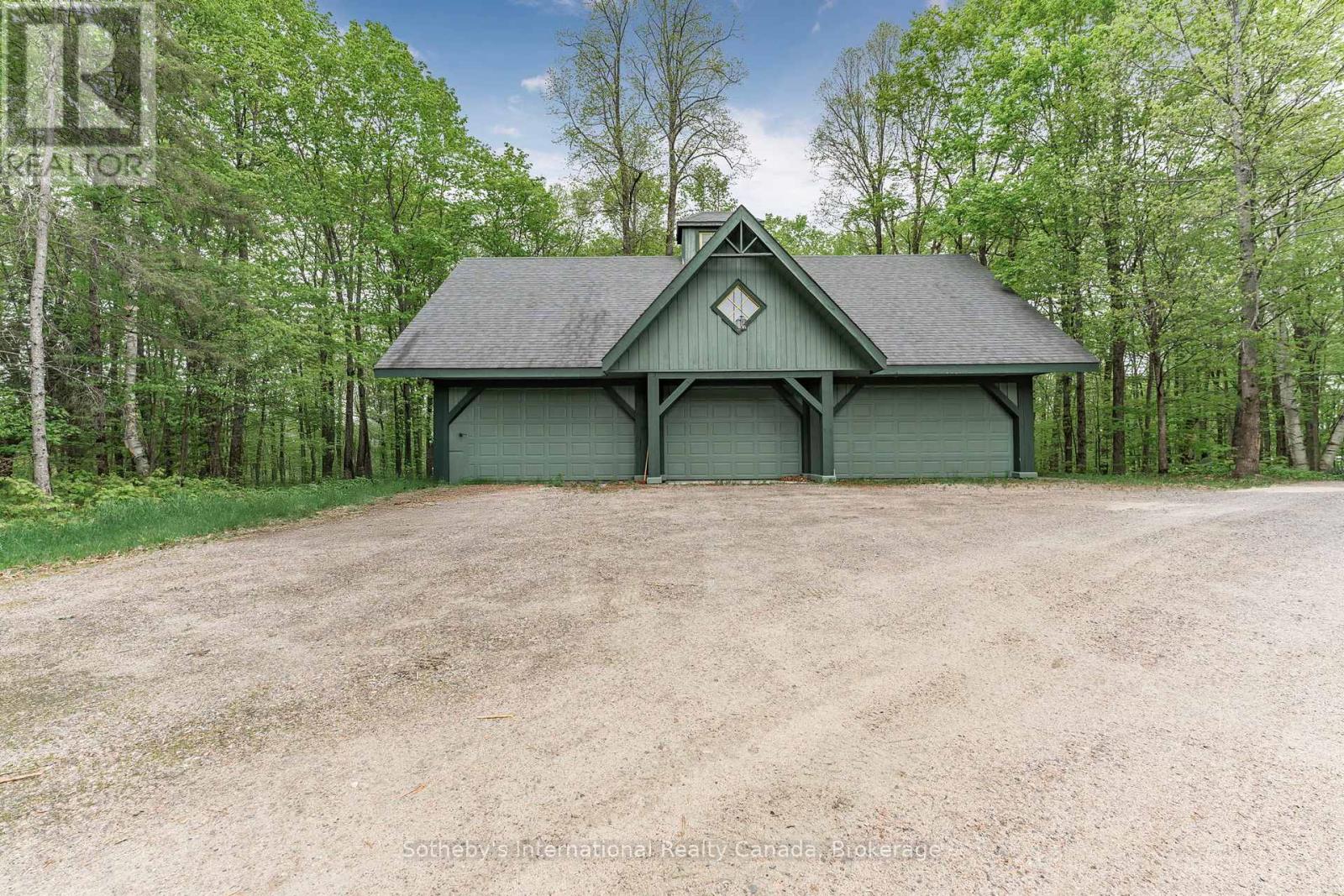 81A WIND ROSE LANE