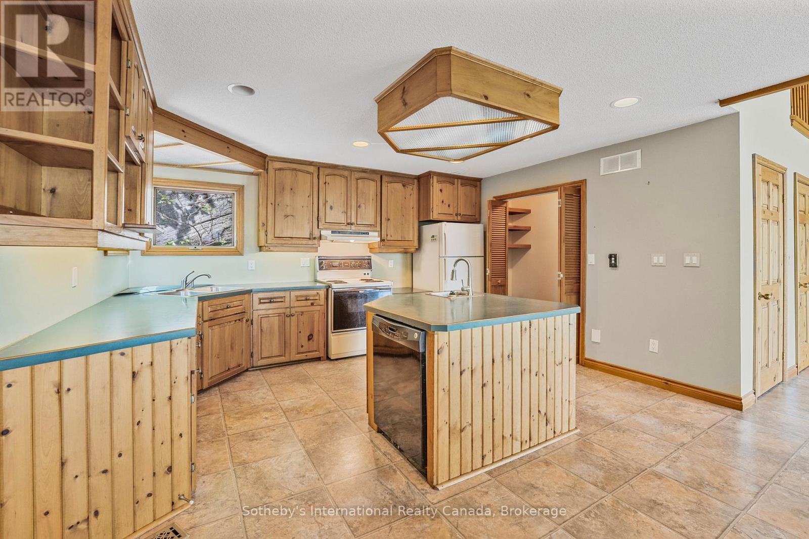 1125 KENDON ROAD