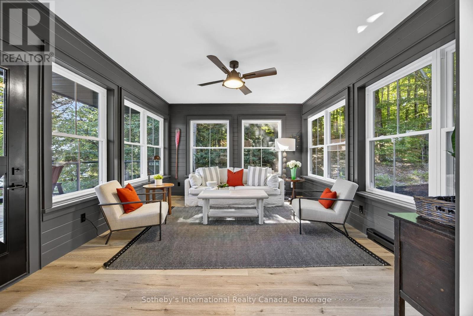 UNIT 52 - 1160 WHITESIDE ROAD