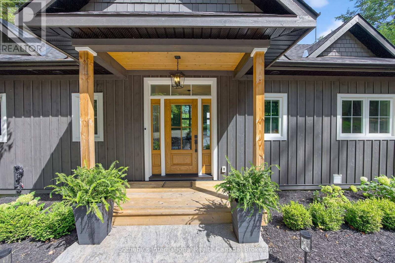 UNIT 52 - 1160 WHITESIDE ROAD