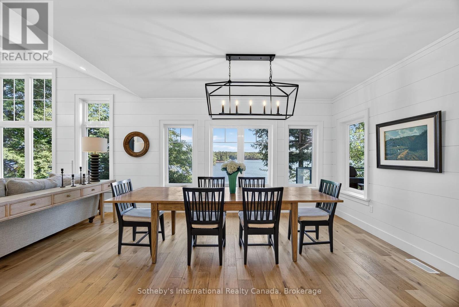 UNIT 52 - 1160 WHITESIDE ROAD