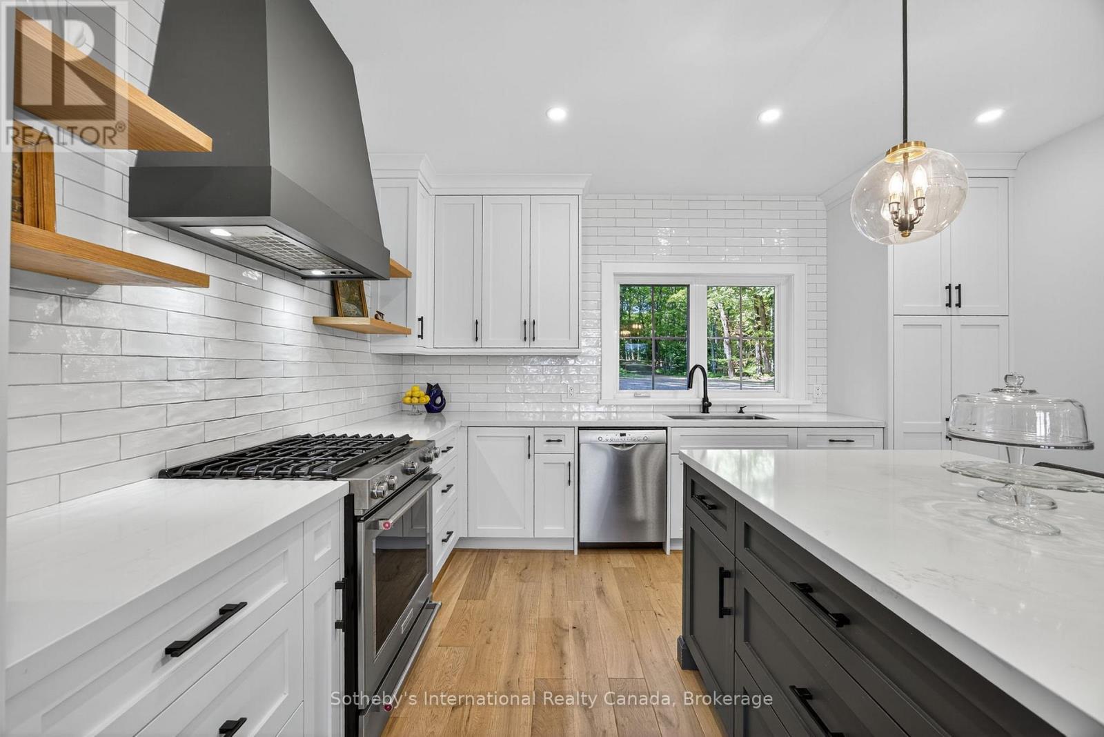 UNIT 52 - 1160 WHITESIDE ROAD