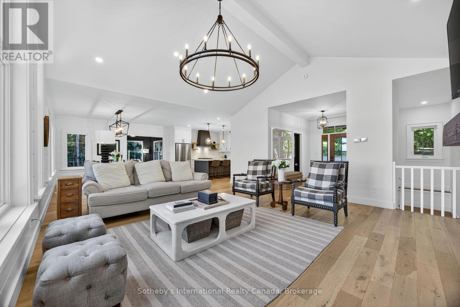 UNIT 52 - 1160 WHITESIDE ROAD