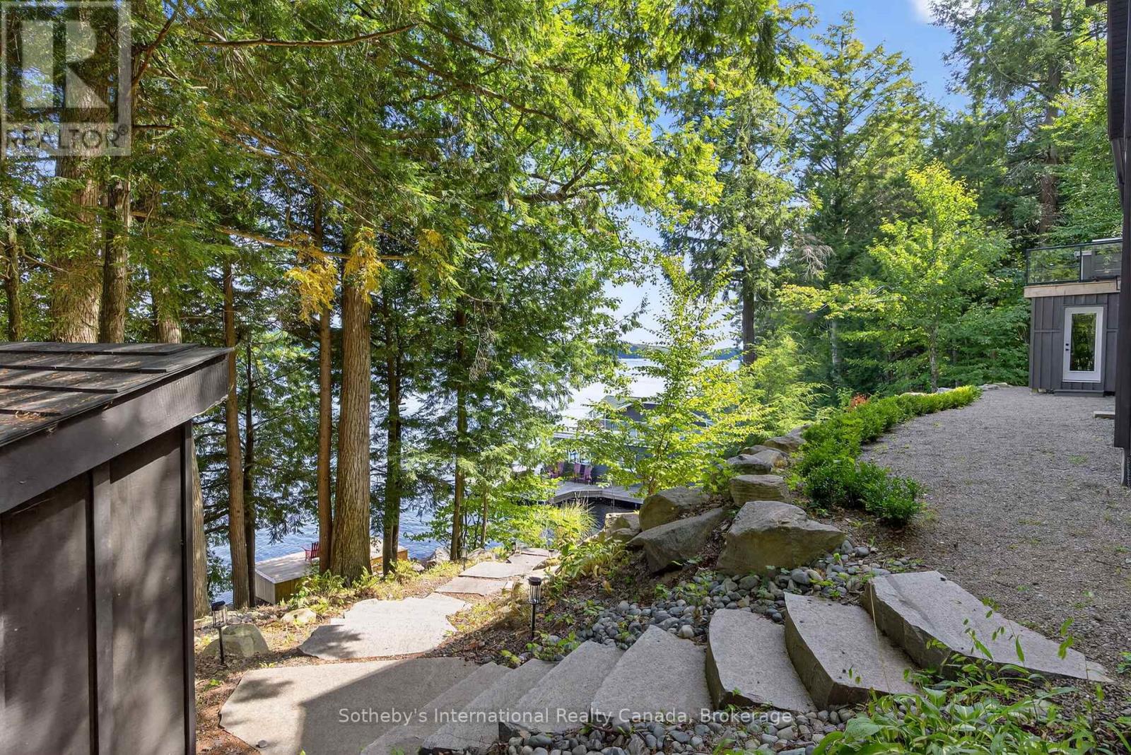 UNIT 52 - 1160 WHITESIDE ROAD