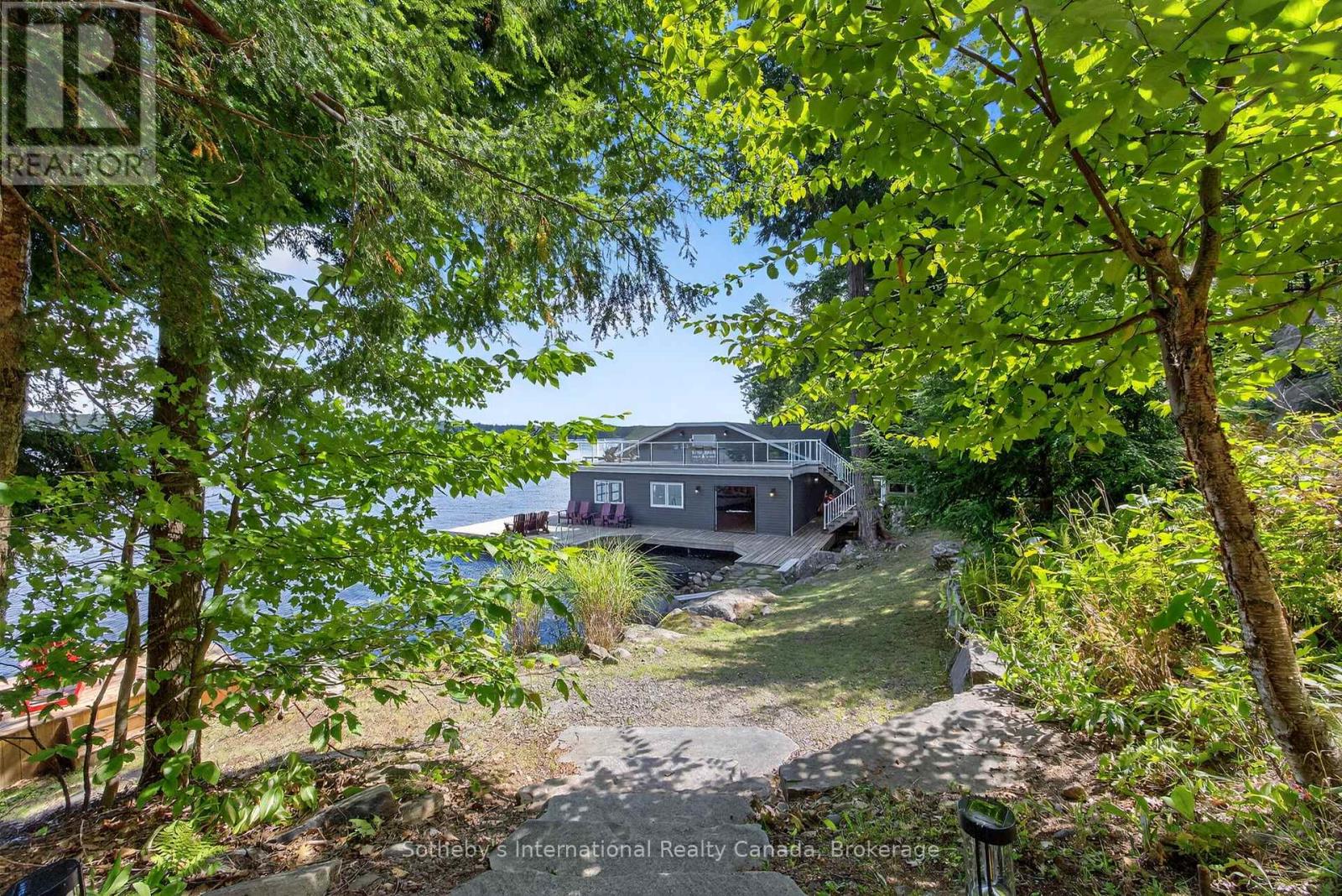 UNIT 52 - 1160 WHITESIDE ROAD