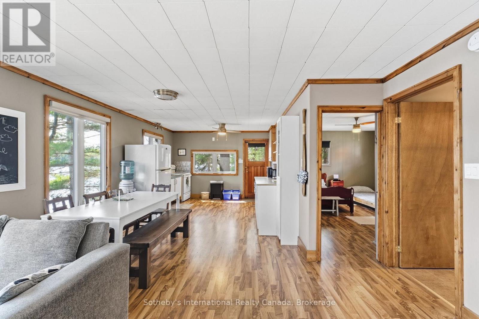 1 - 1049 BELL ROAD