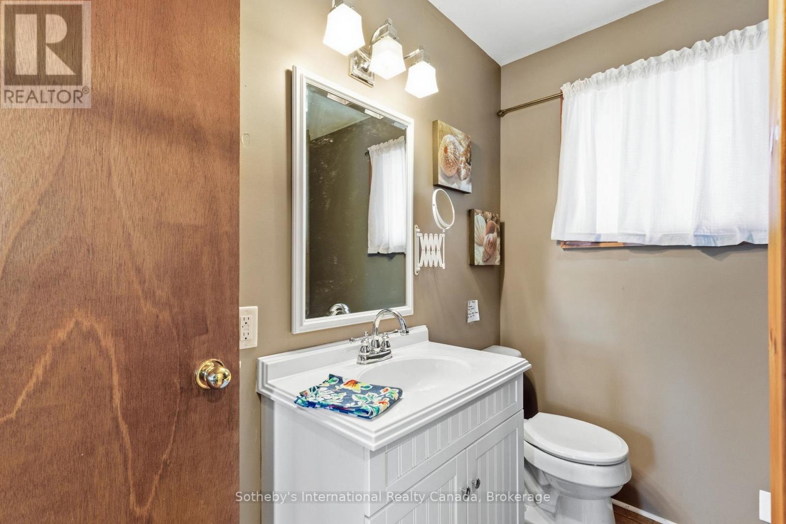 1 - 1049 BELL ROAD