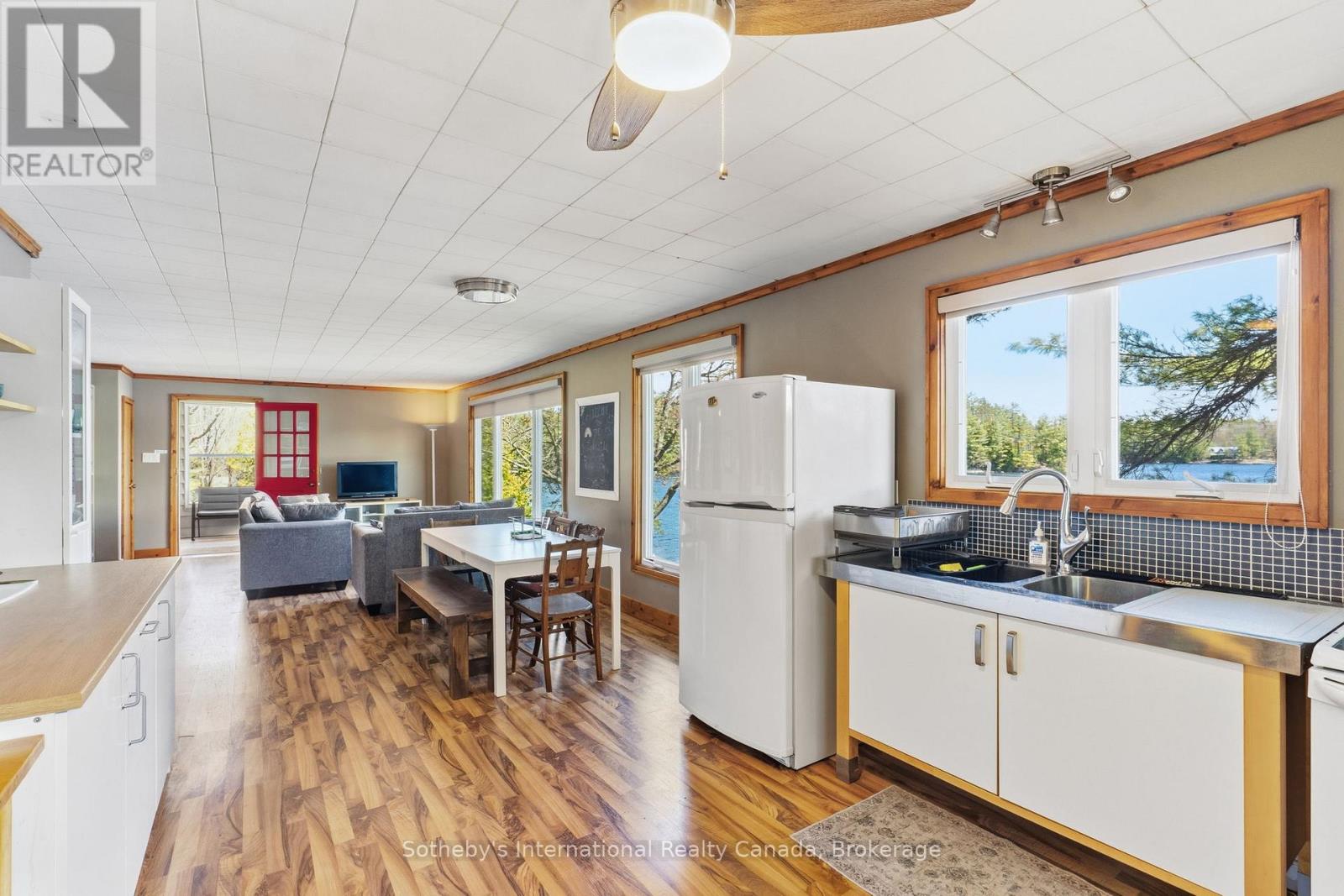 1 - 1049 BELL ROAD
