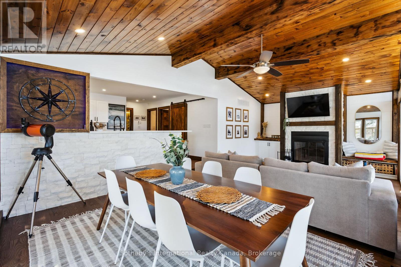 29 BEACHGROVE ISLAND 33LM