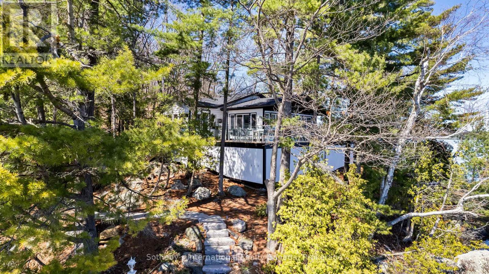 29 BEACHGROVE ISLAND 33LM