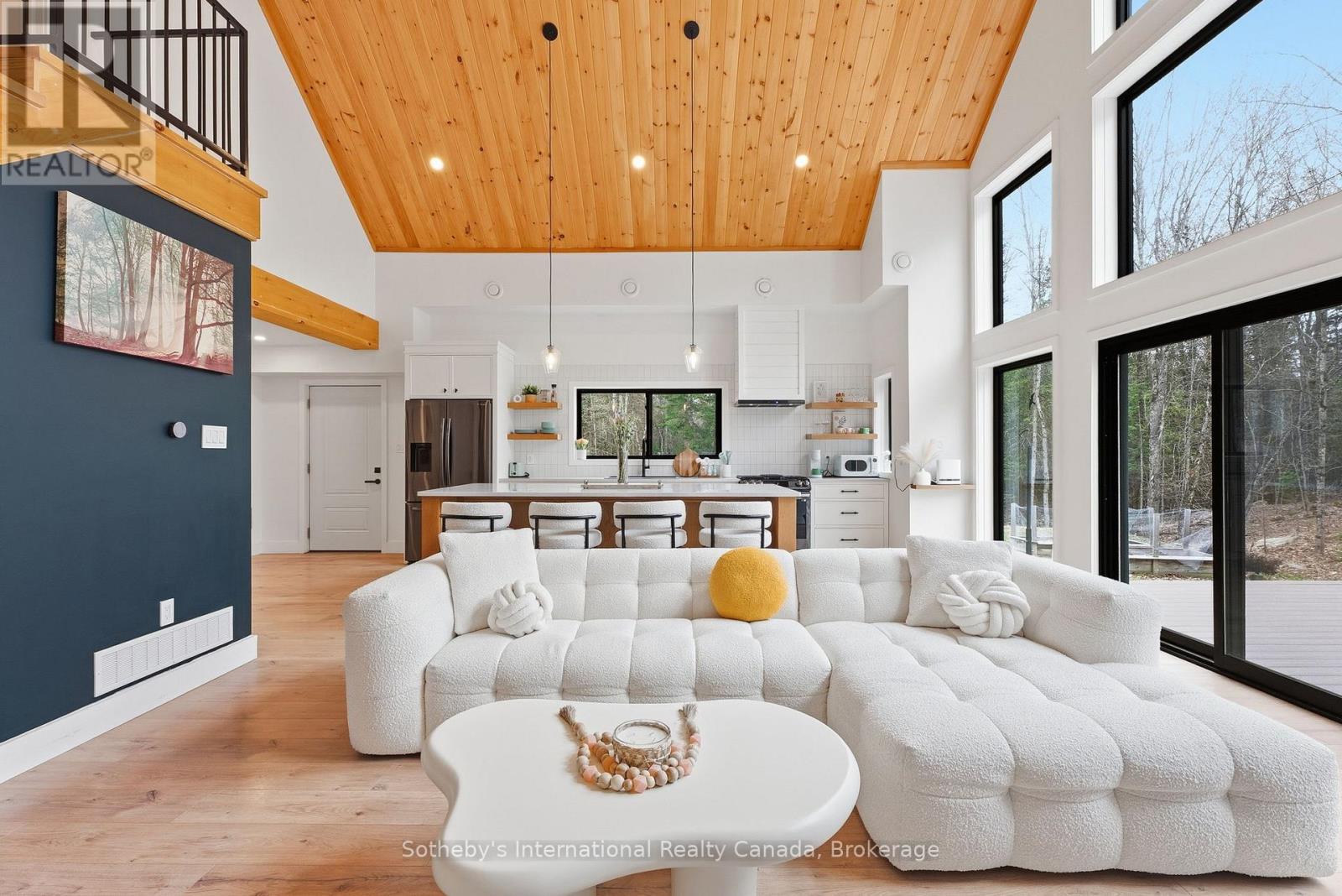 1315 NORTH DRIVE