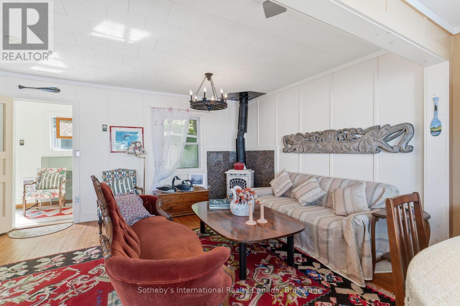 1 - 1132 GREENWOOD POINT DRIVE