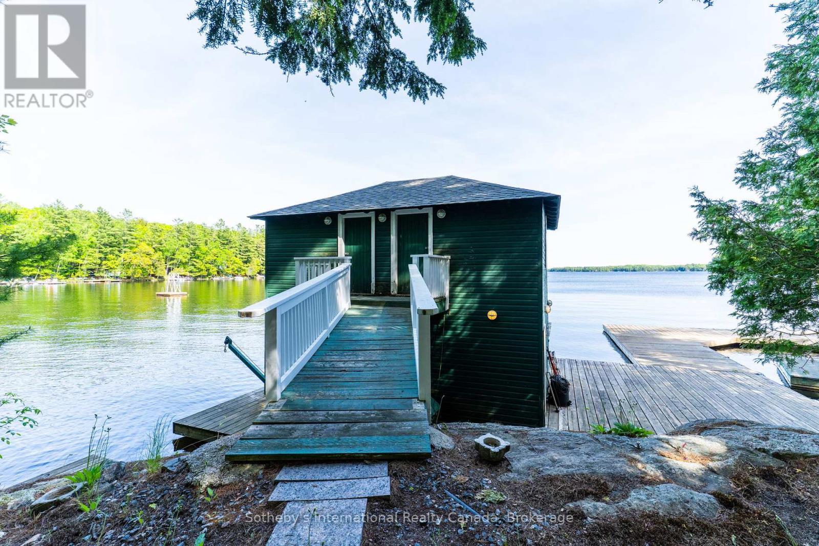 1 - 1132 GREENWOOD POINT DRIVE