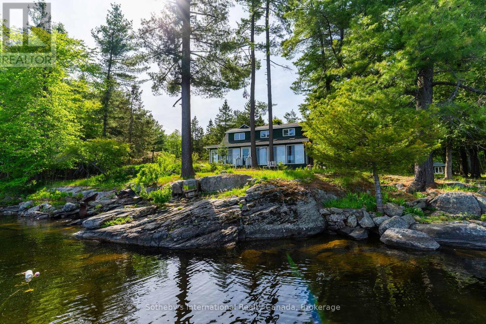 1 - 1132 GREENWOOD POINT DRIVE