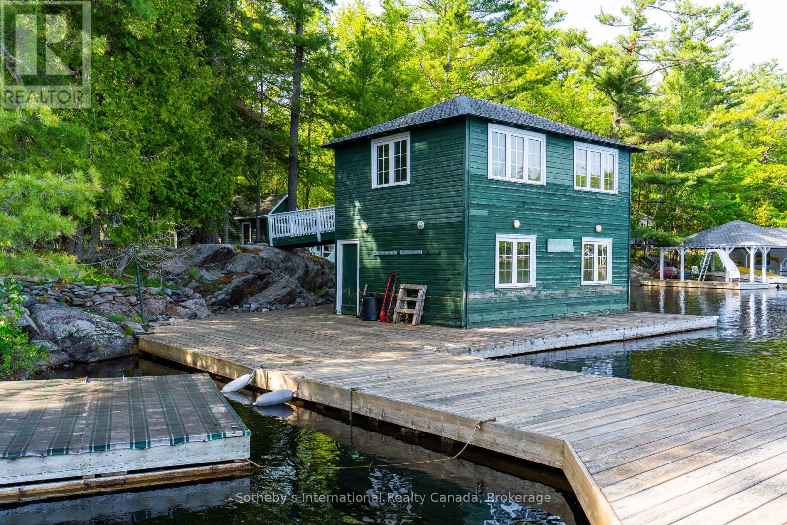 1 - 1132 GREENWOOD POINT DRIVE