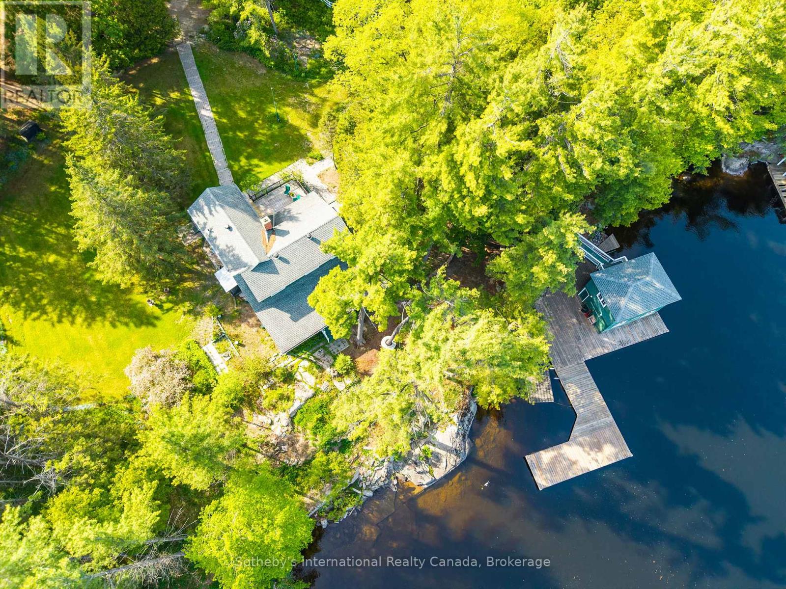 1 - 1132 GREENWOOD POINT DRIVE