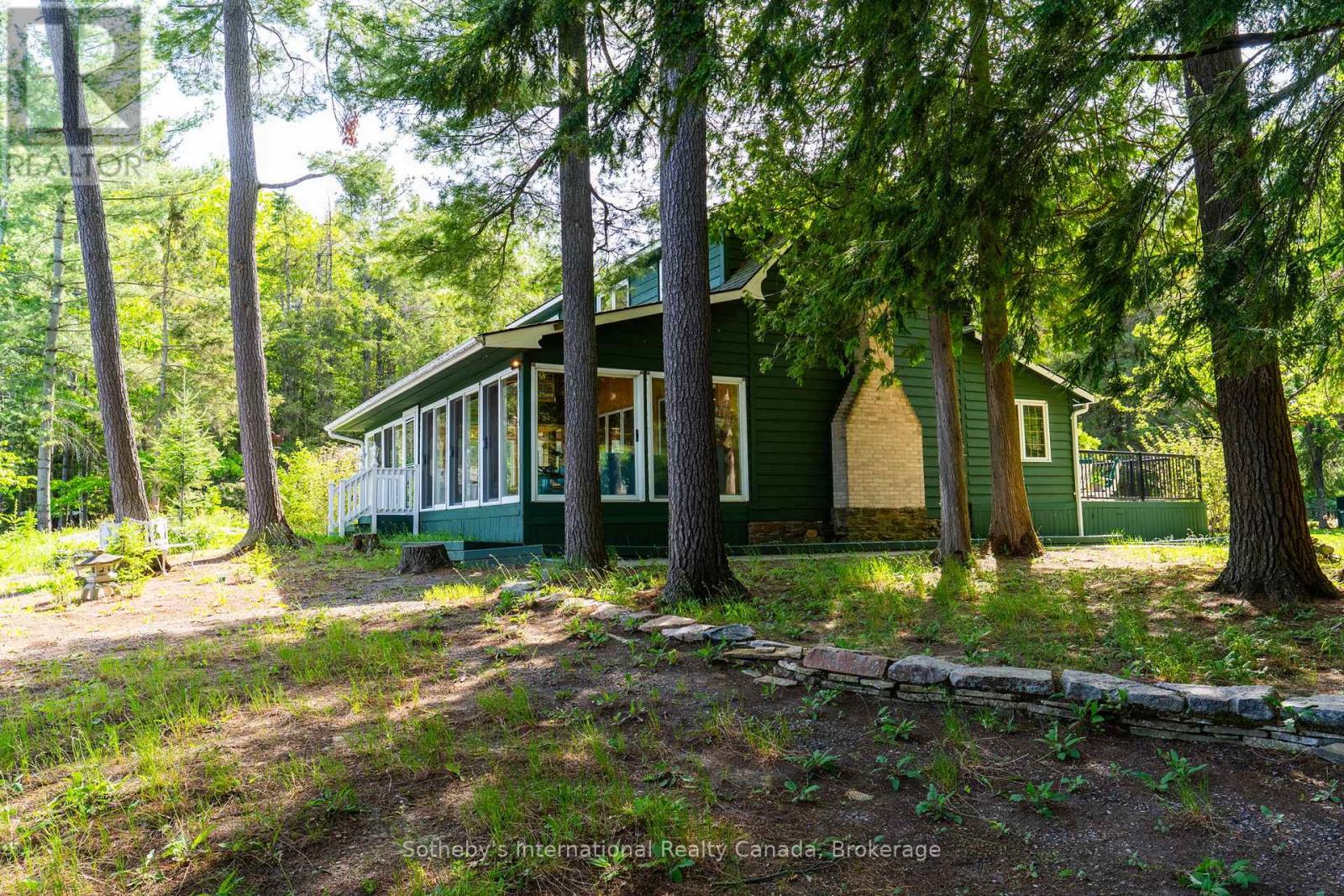 1 - 1132 GREENWOOD POINT DRIVE