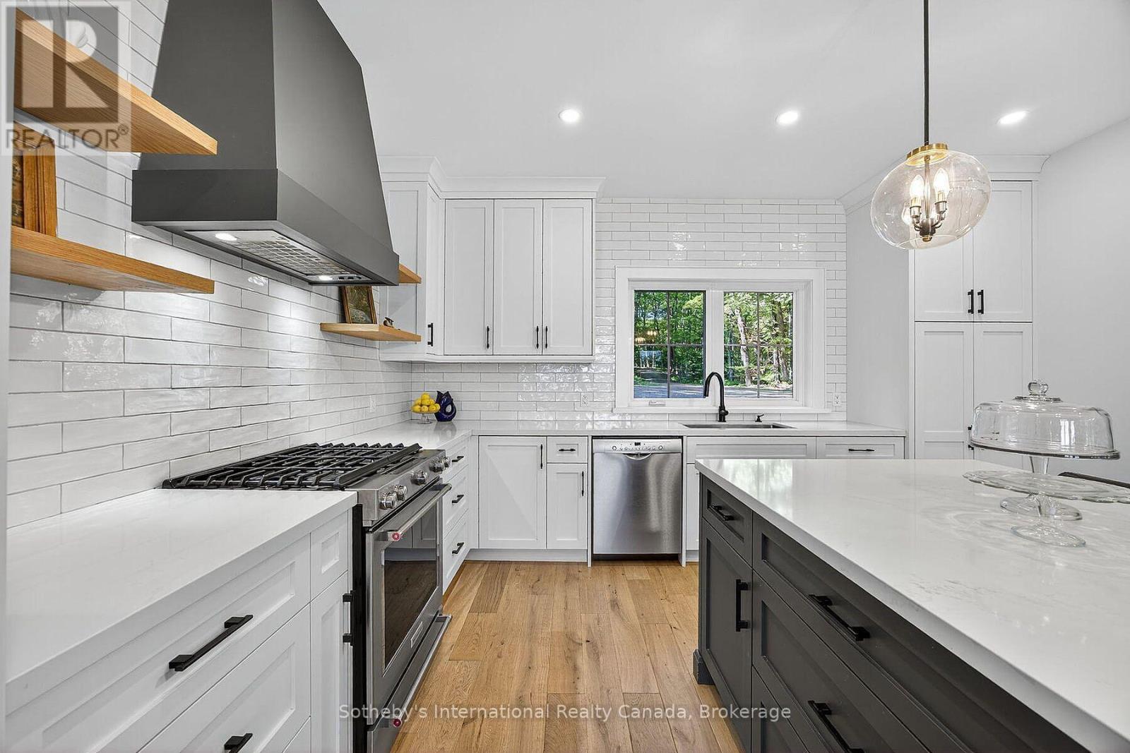 52 - 1160 WHITESIDE ROAD