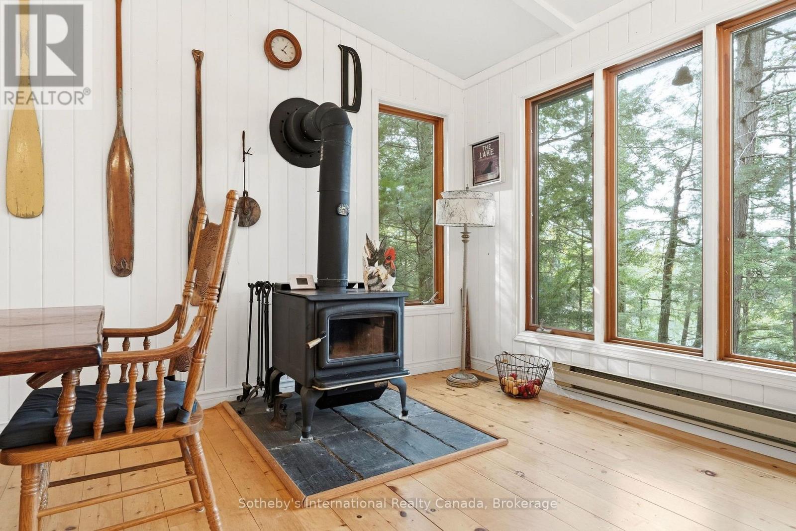 1058 TIMBER TRAIL