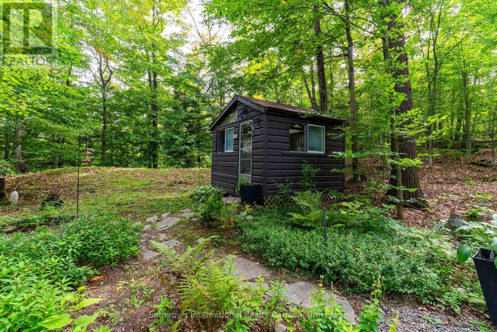 1058 TIMBER TRAIL