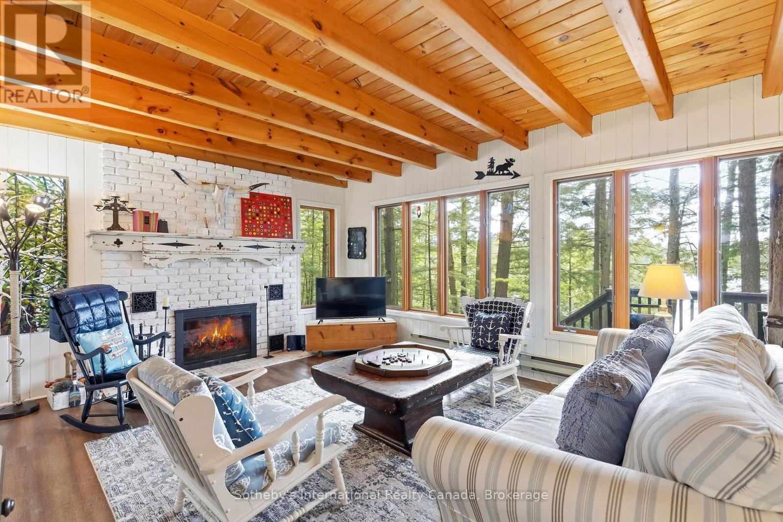 1058 TIMBER TRAIL