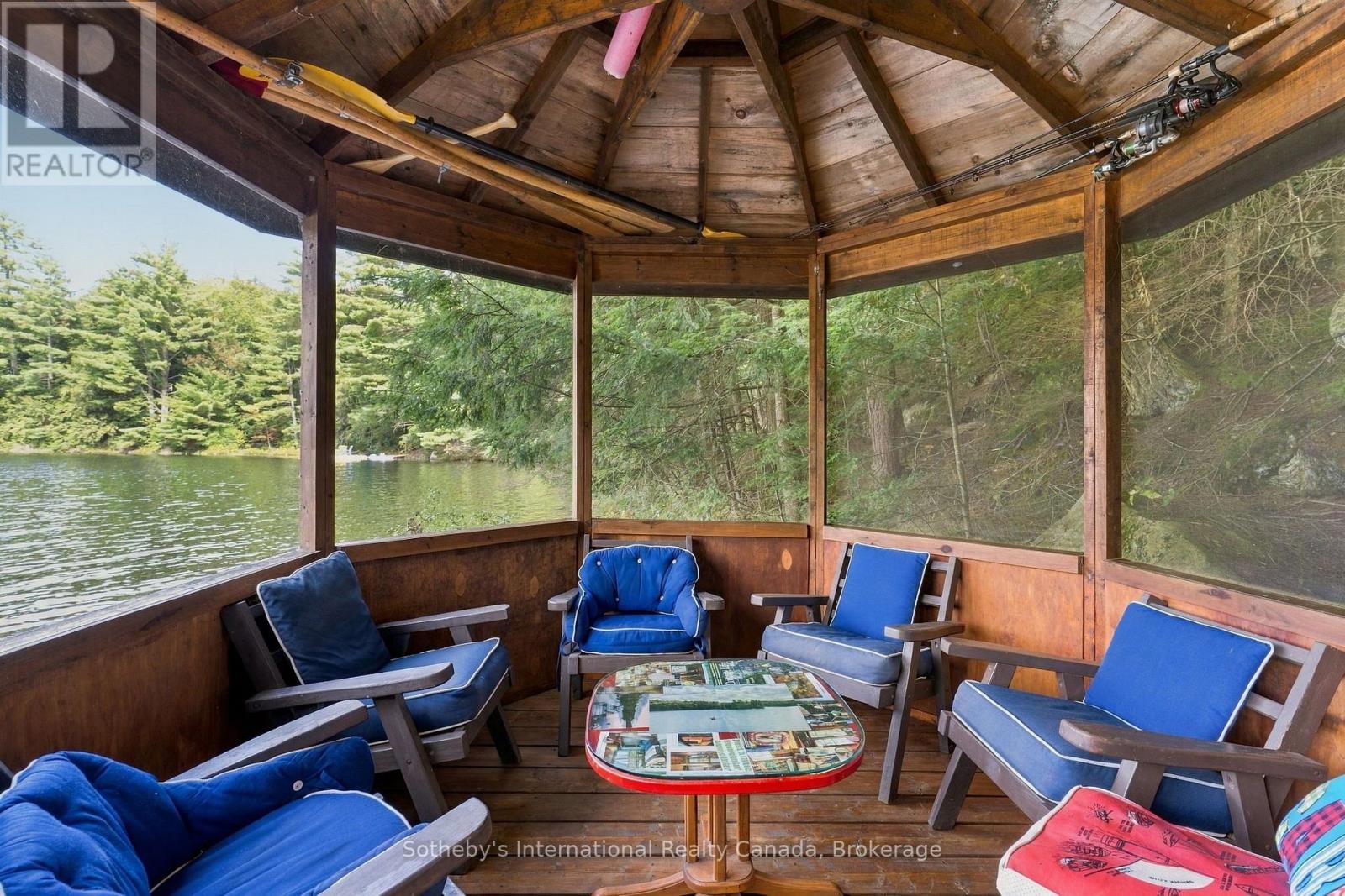 1058 TIMBER TRAIL