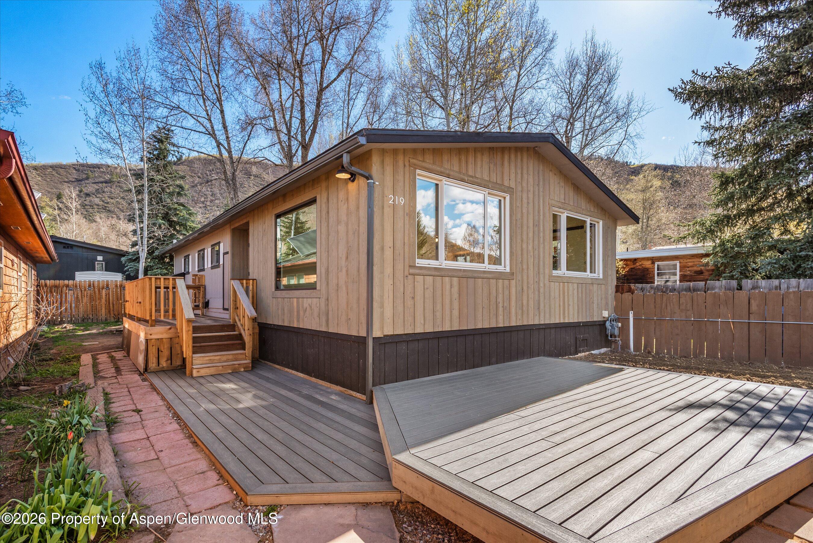 219 Cottonwood Lane