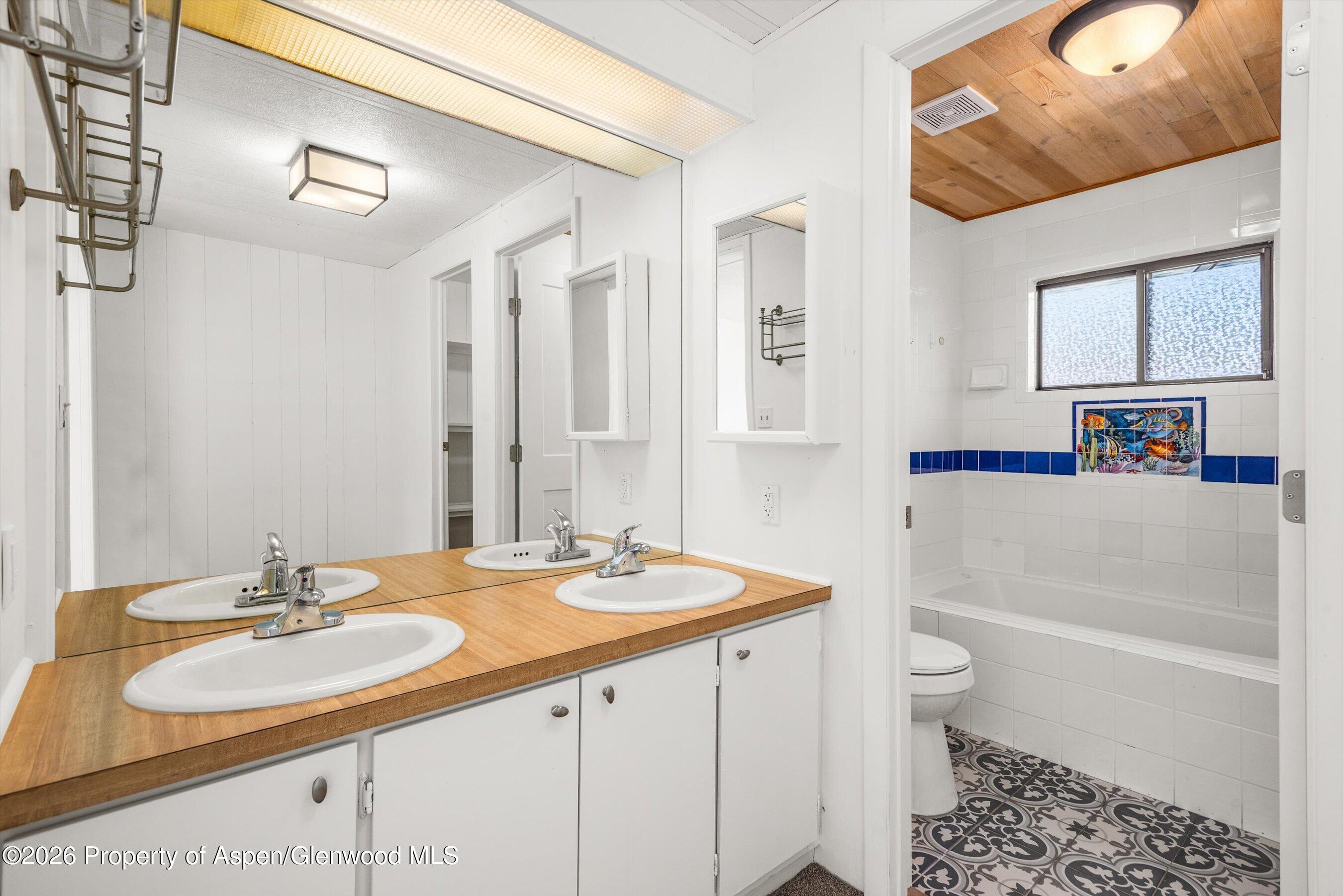 219 Cottonwood Lane