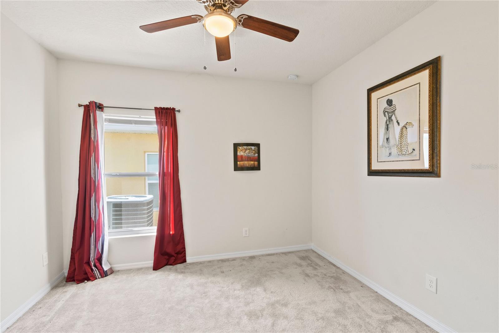 543 LUCERNE BLVD