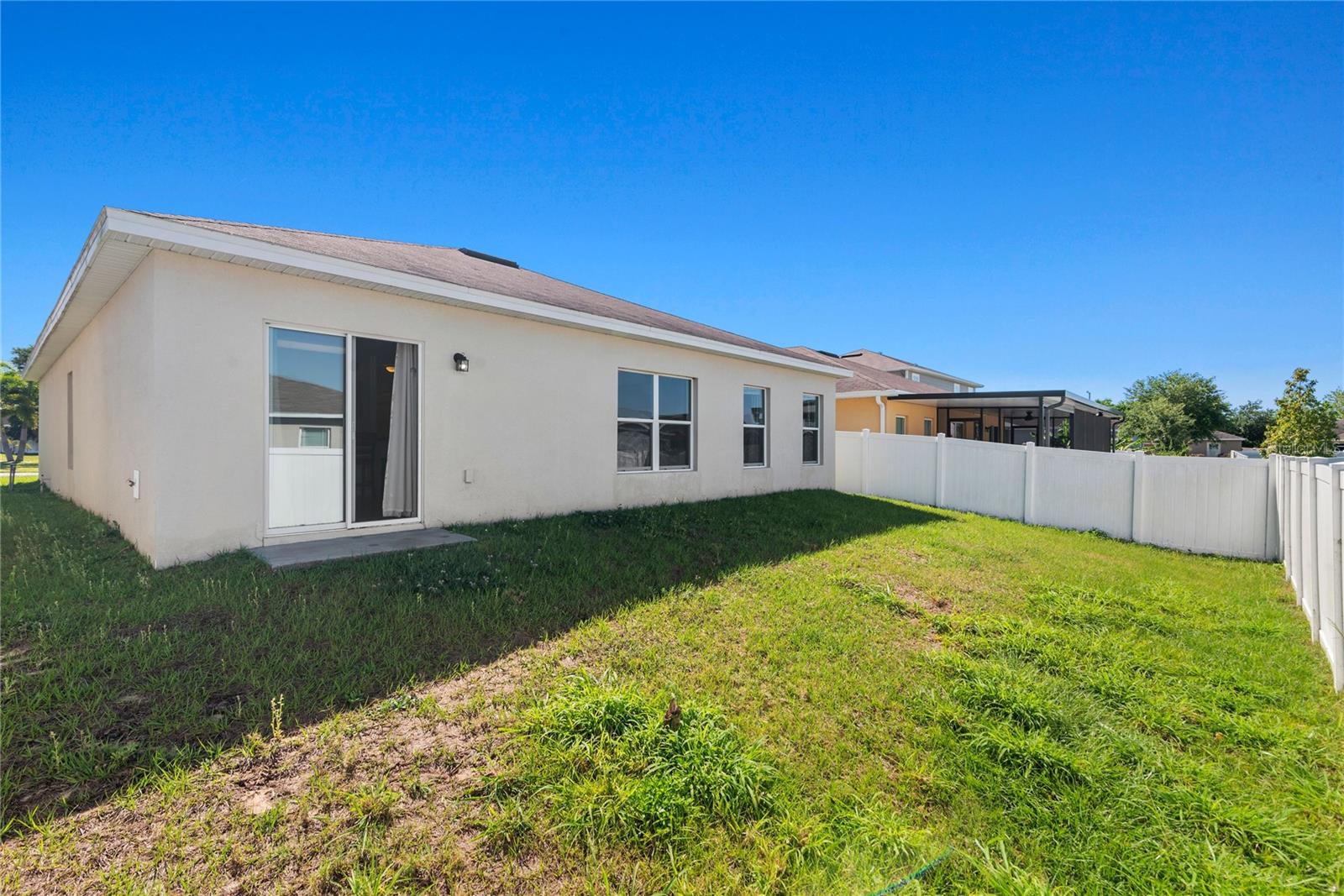 543 LUCERNE BLVD
