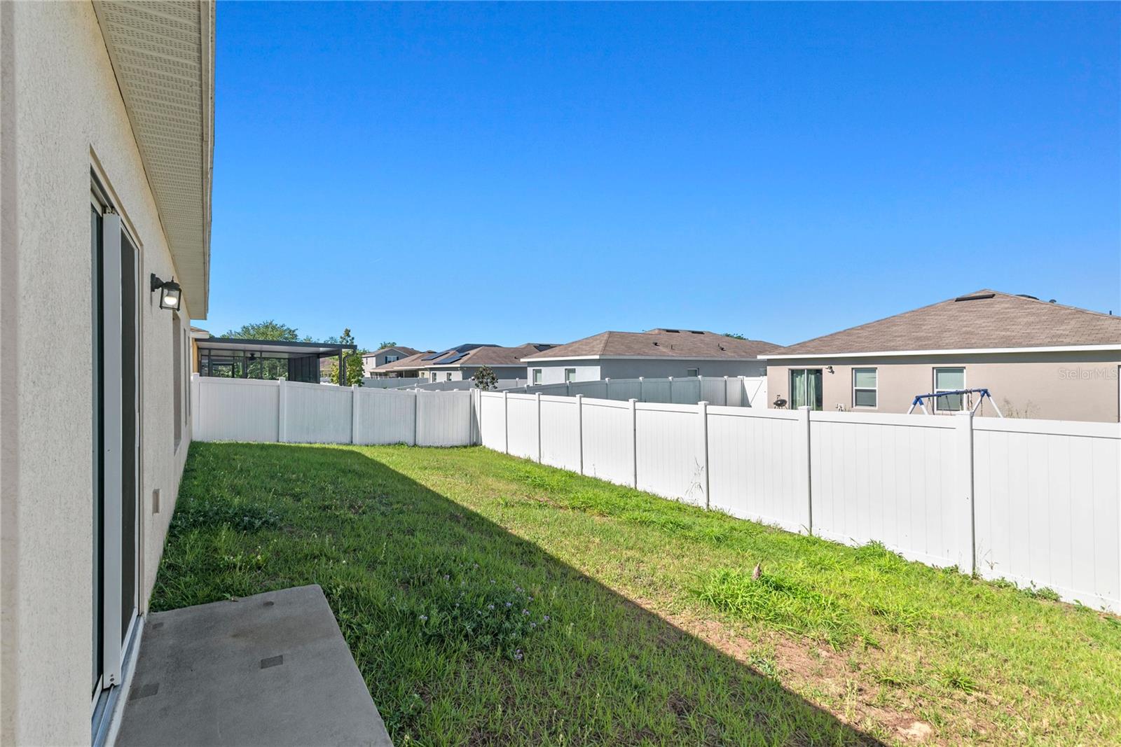 543 LUCERNE BLVD