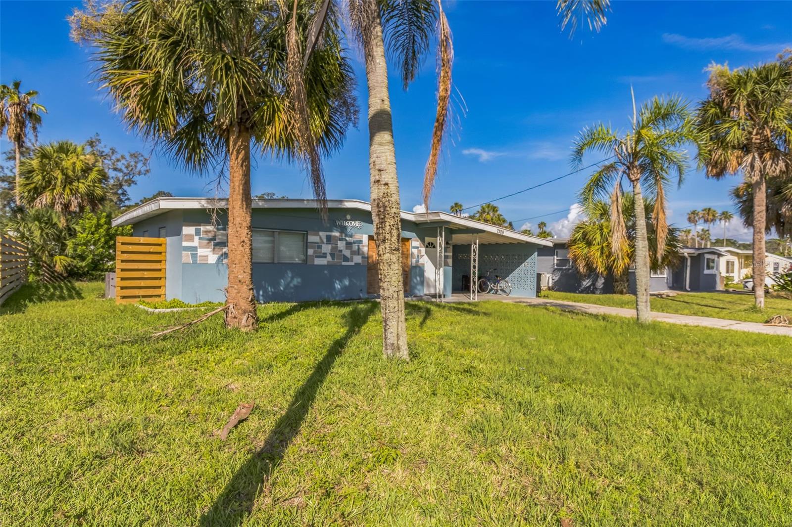 7309 ROYAL PALM DR