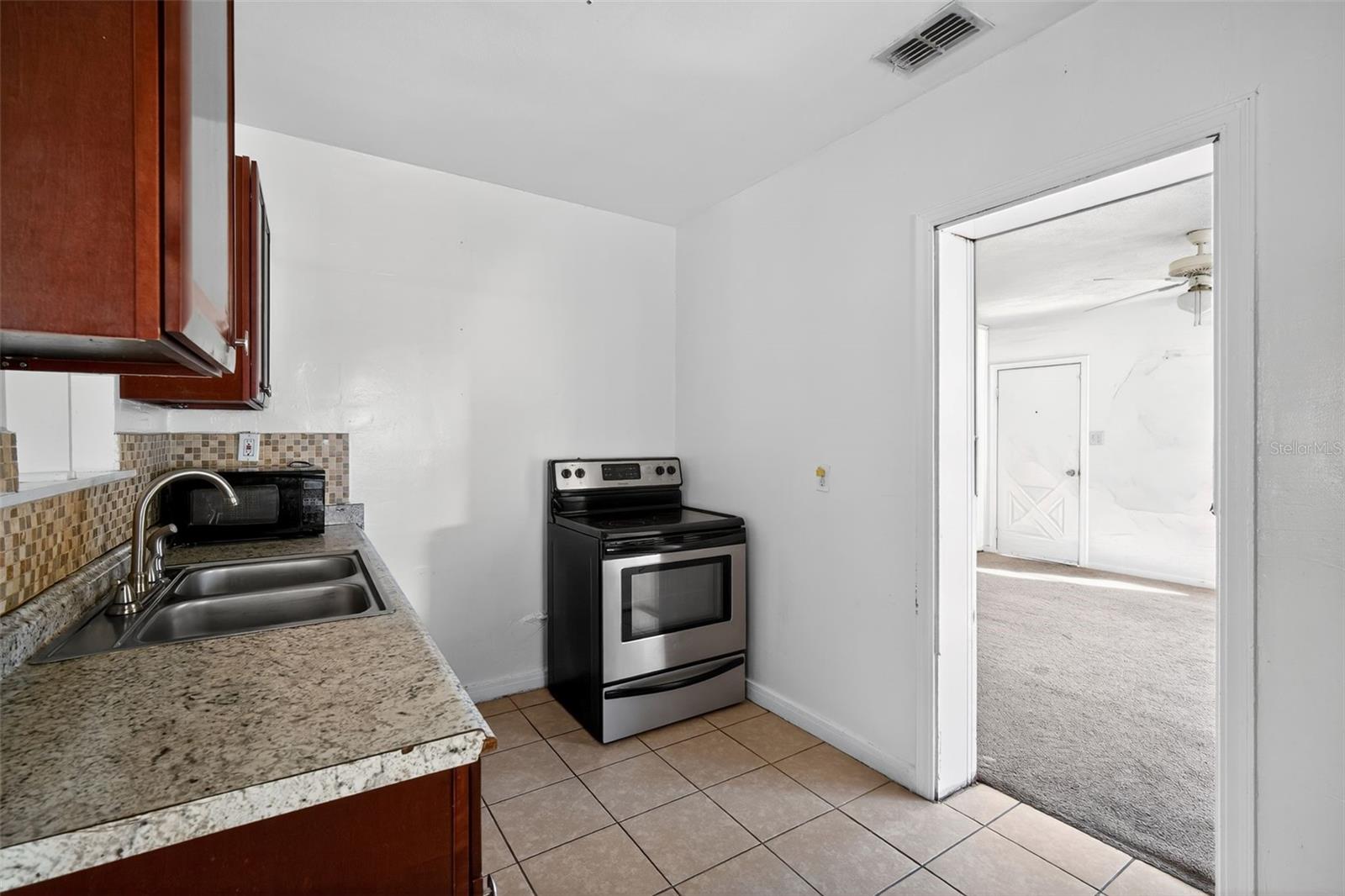 102 ORANGE AVE