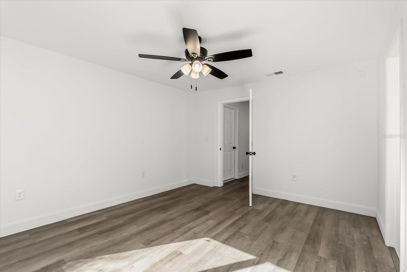 10395 SAN MARTIN BLVD NE