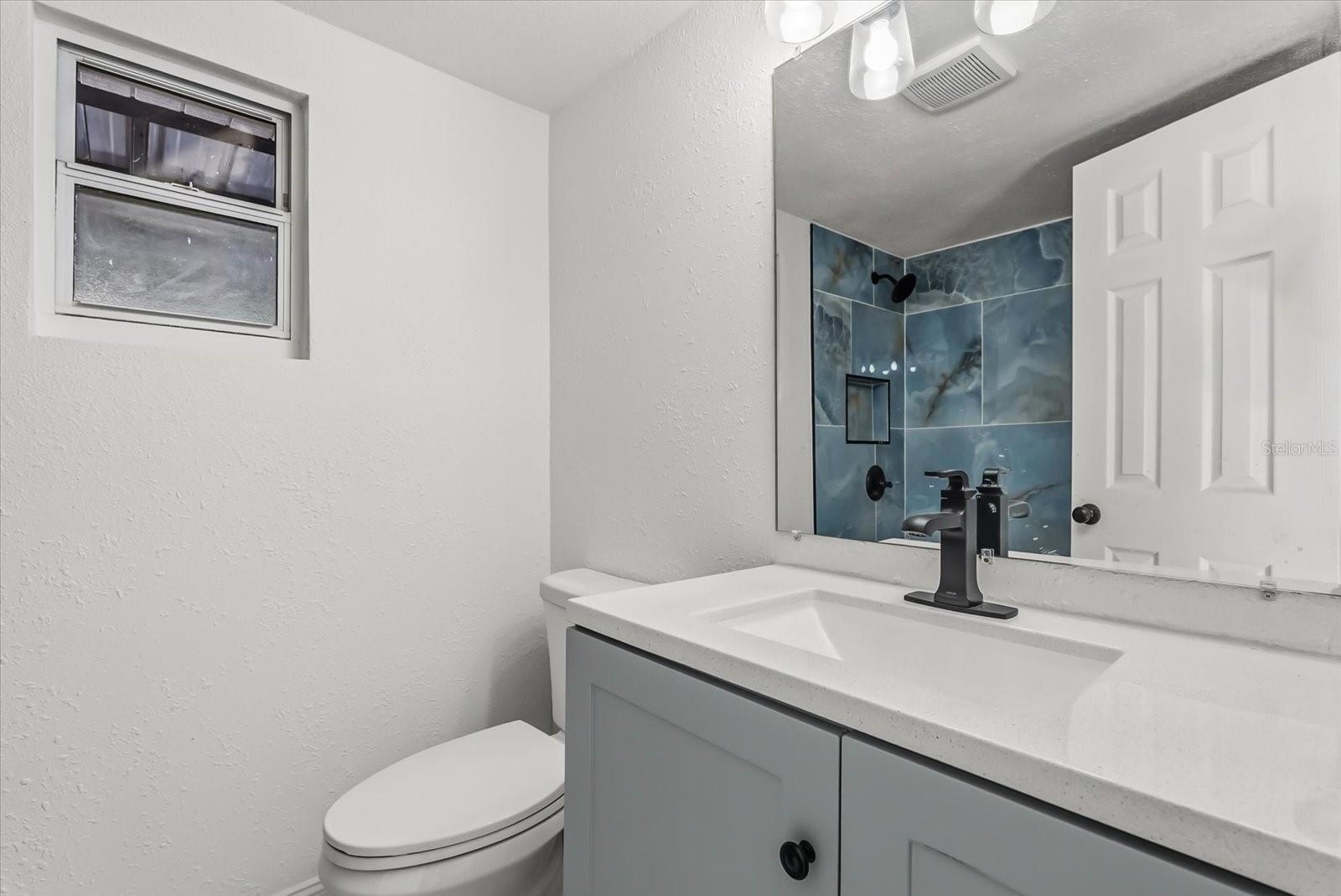 10395 SAN MARTIN BLVD NE