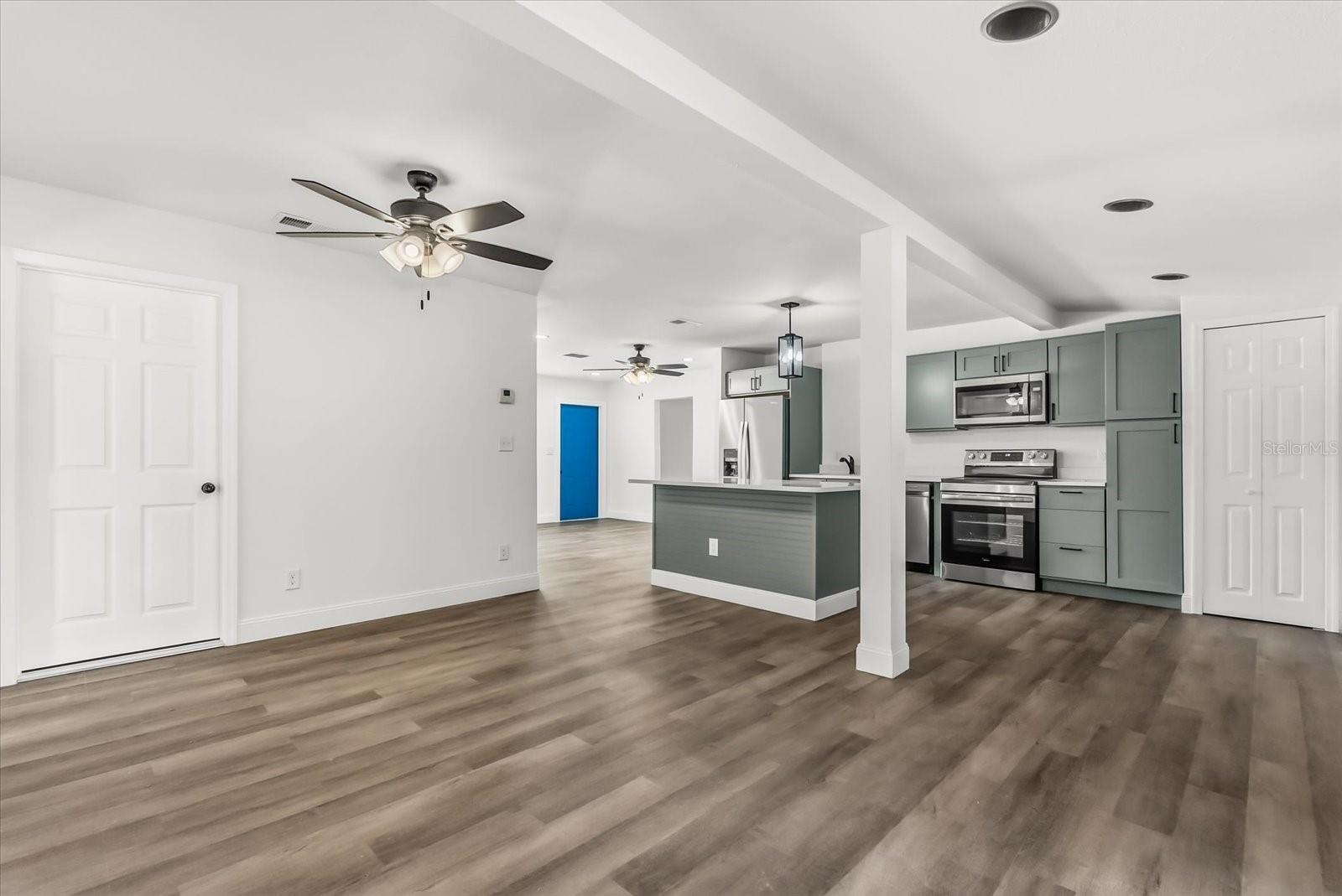 10395 SAN MARTIN BLVD NE