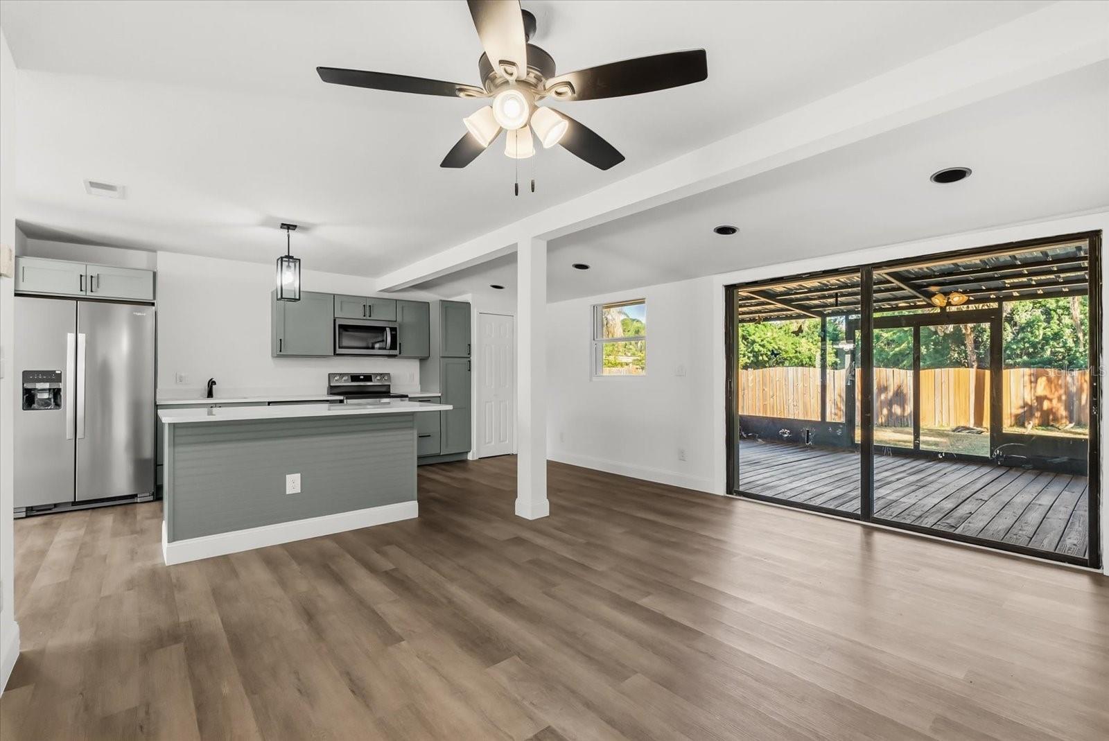 10395 SAN MARTIN BLVD NE