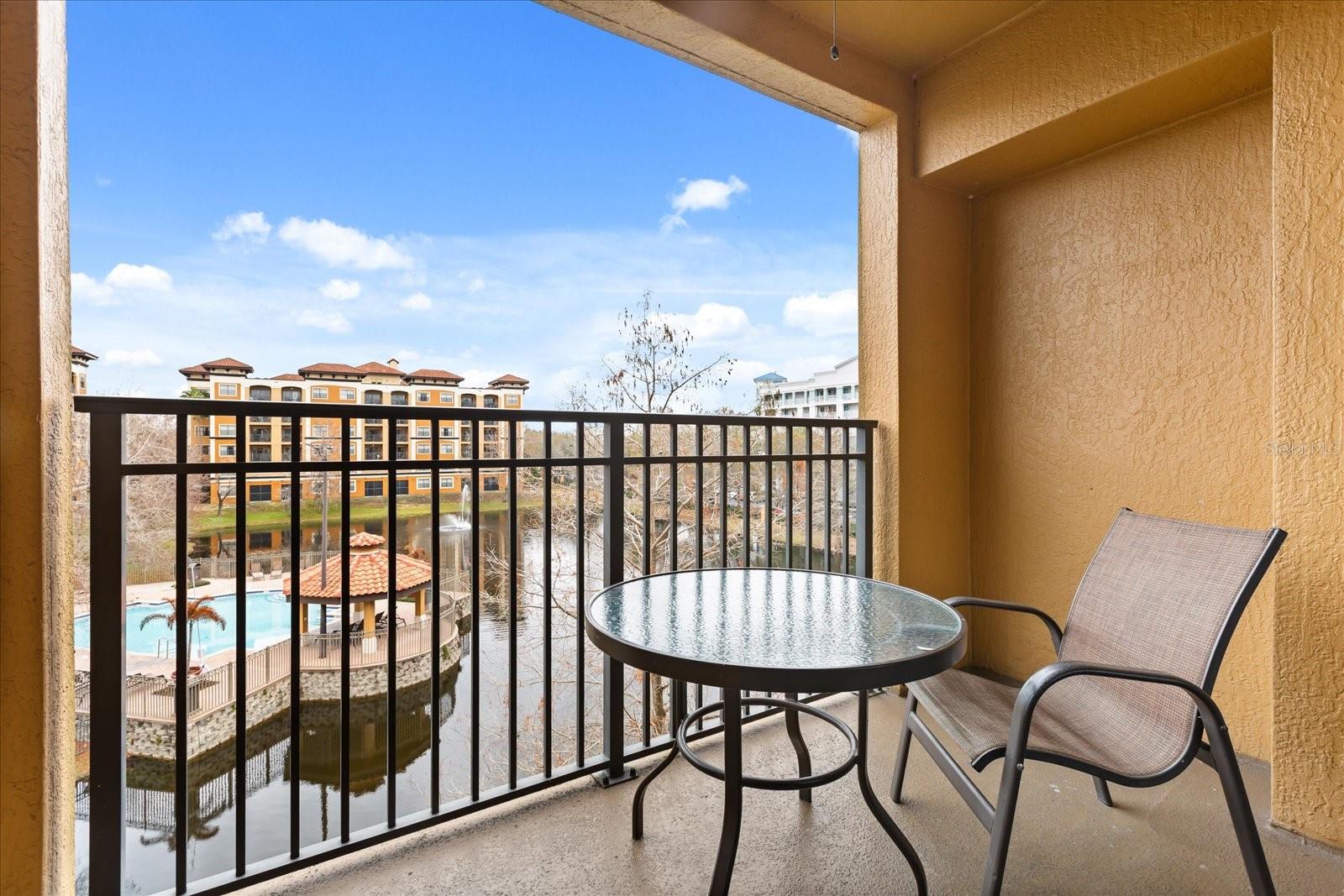 12539 FLORIDAYS RESORT DR #404D