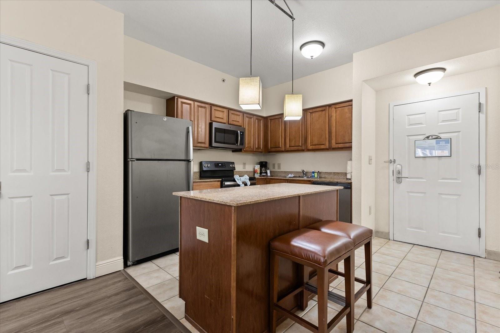 12539 FLORIDAYS RESORT DR #404D