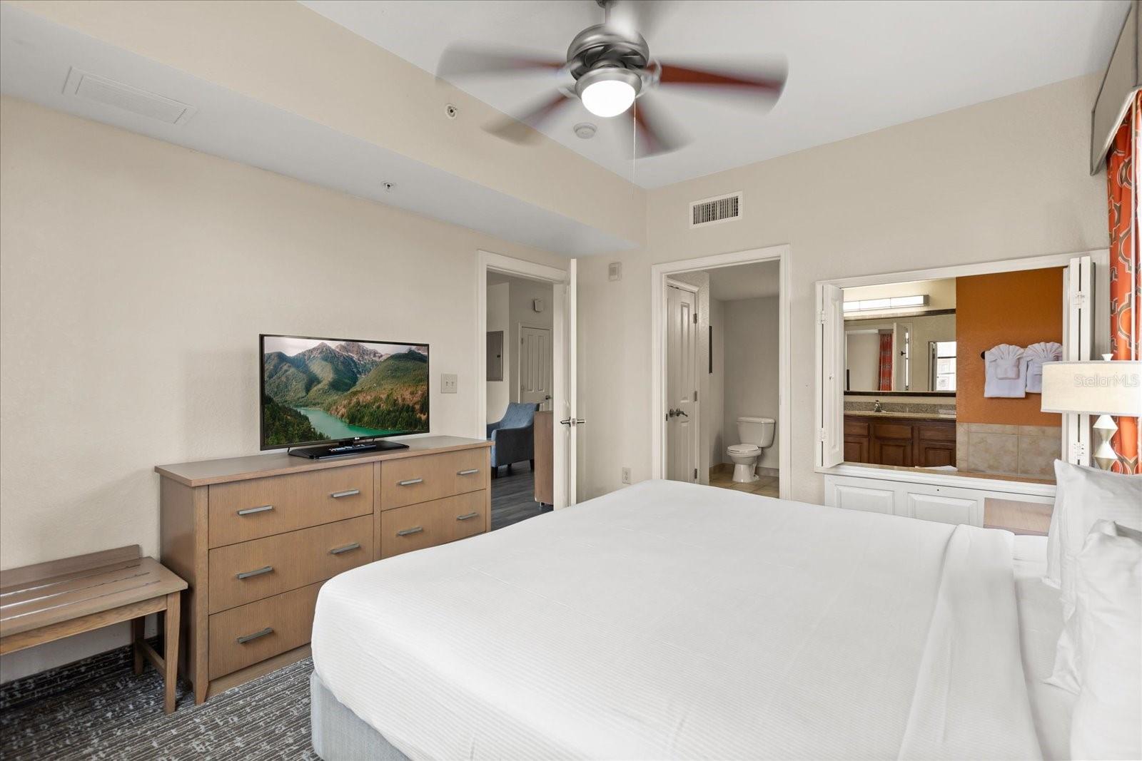 12539 FLORIDAYS RESORT DR #404D