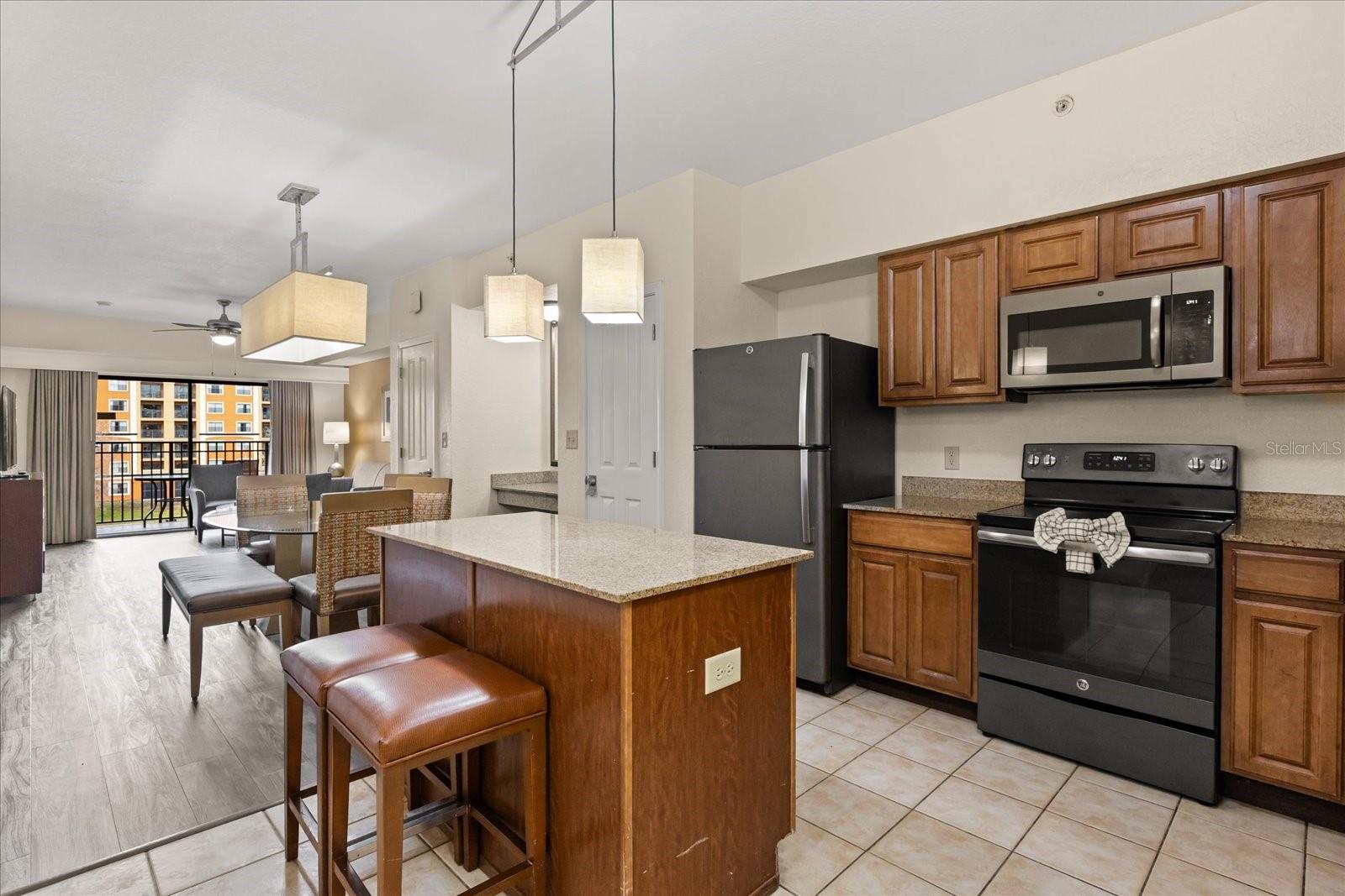 12539 FLORIDAYS RESORT DR #404D