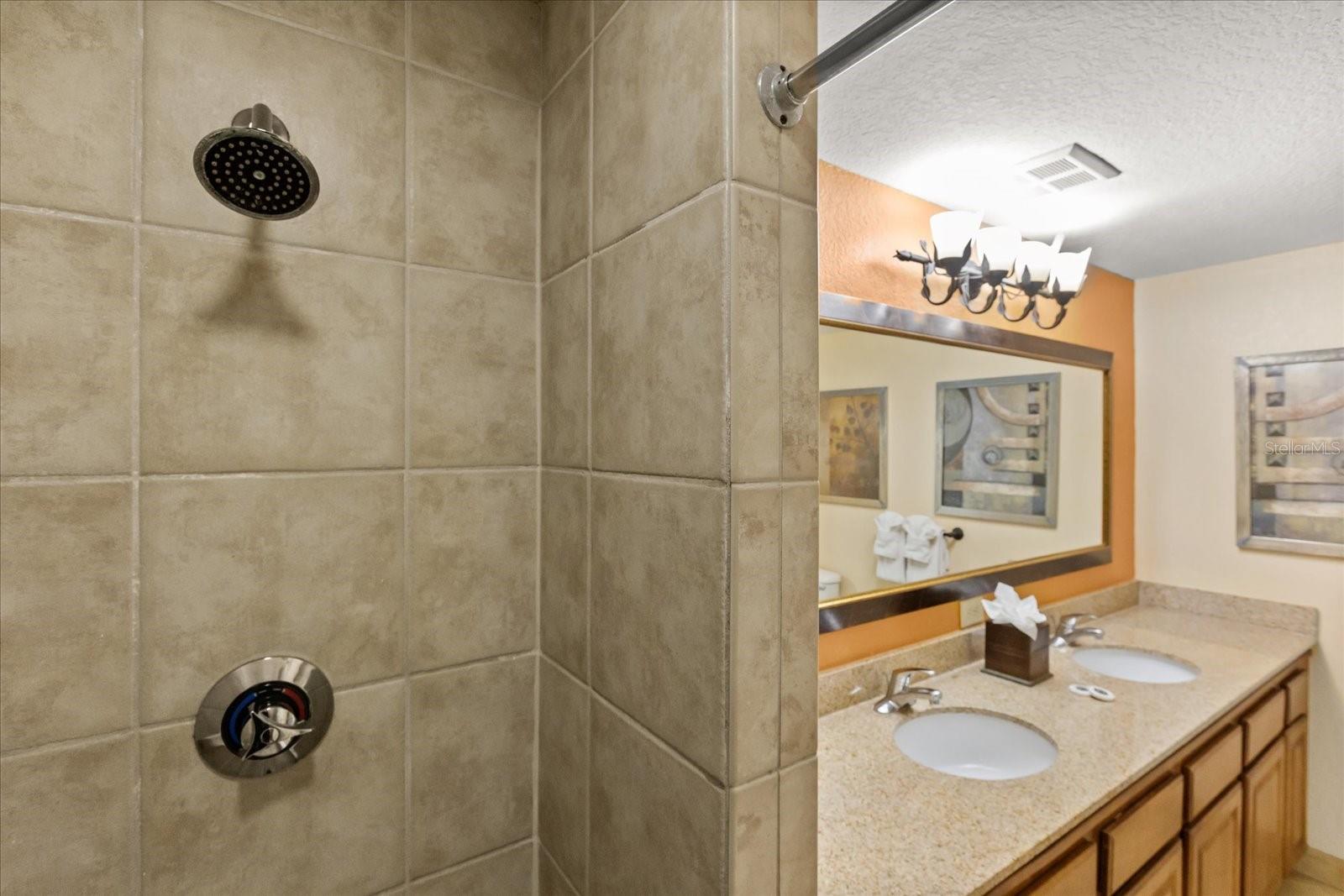 12539 FLORIDAYS RESORT DR #404D