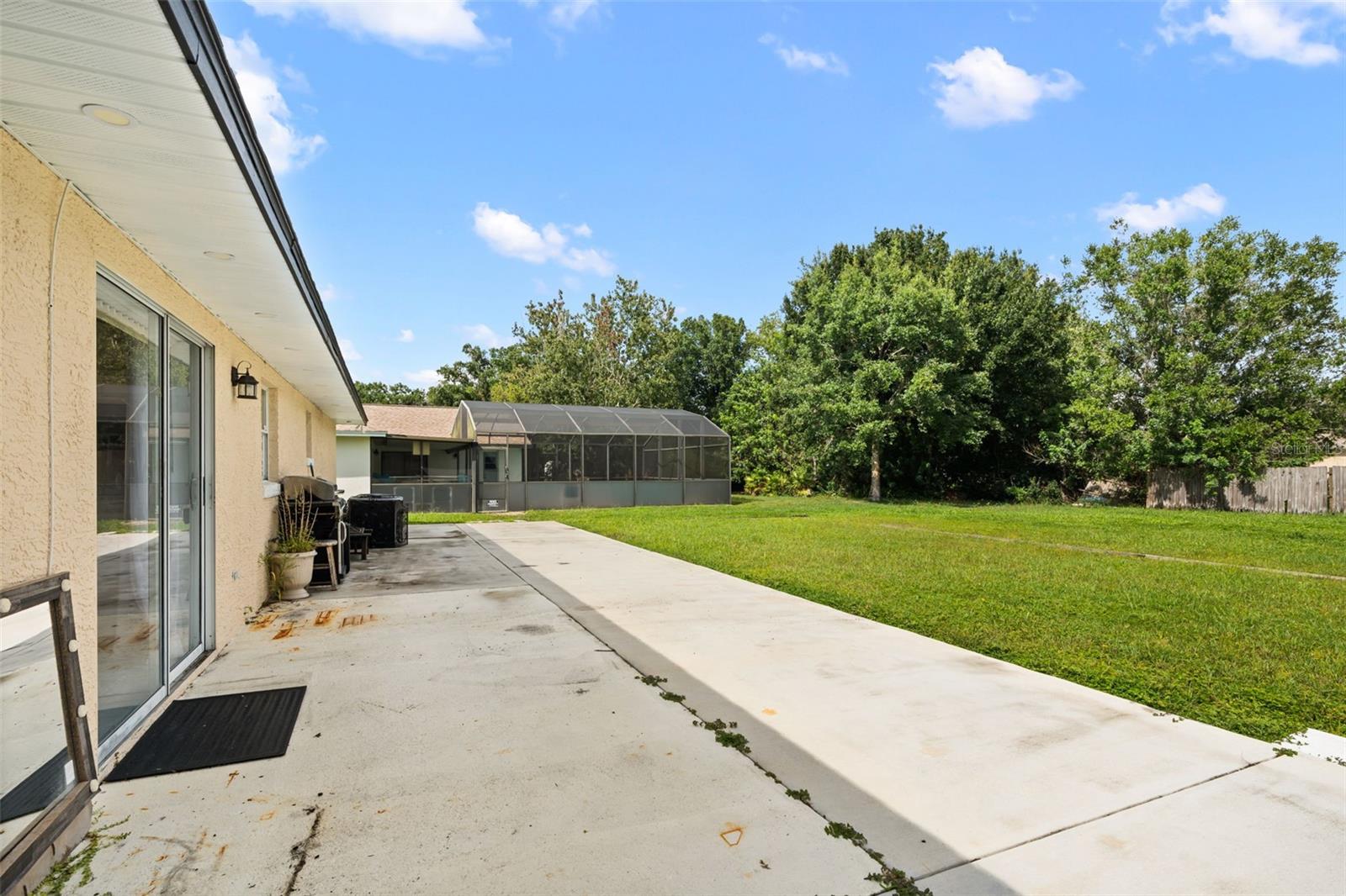 605 TAMARIN LN