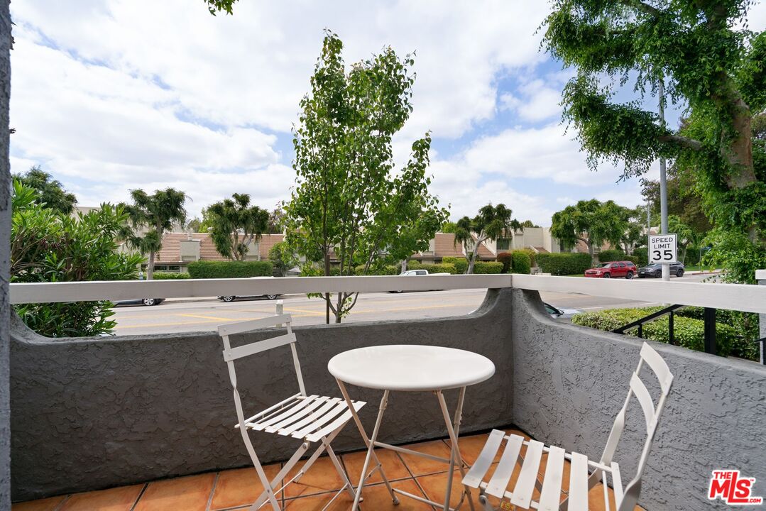 4220 Colfax Ave Unit: 110