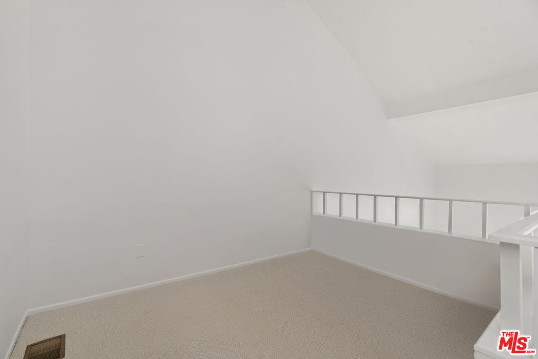 4220 Colfax Ave Unit: 110