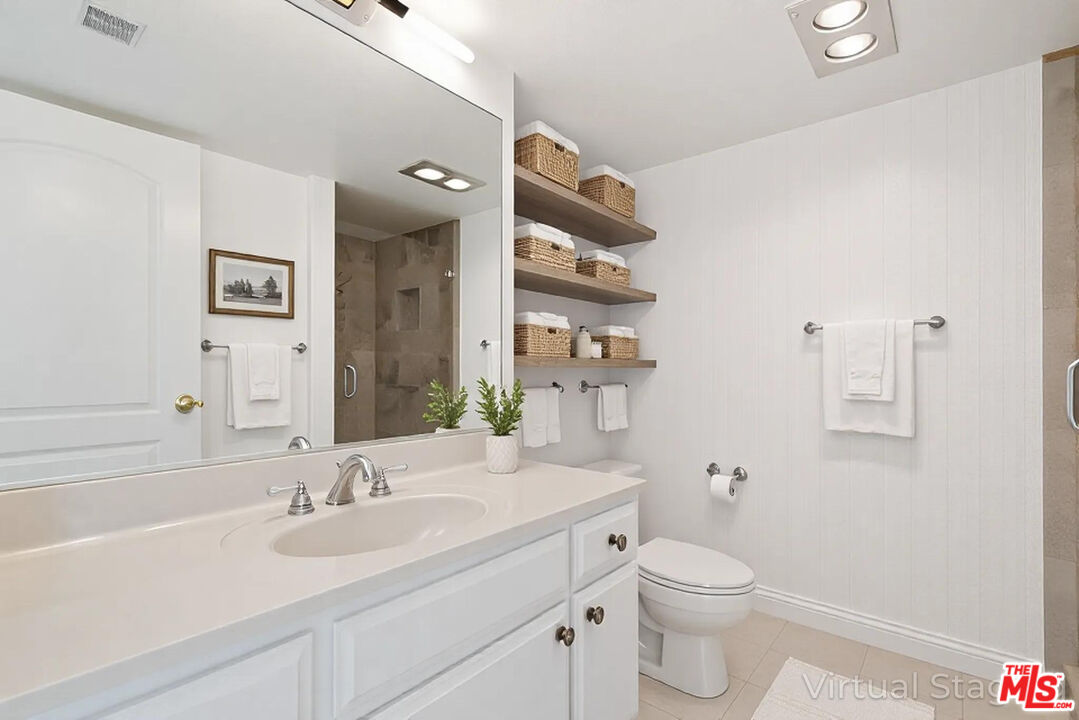 4220 Colfax Ave Unit: 110